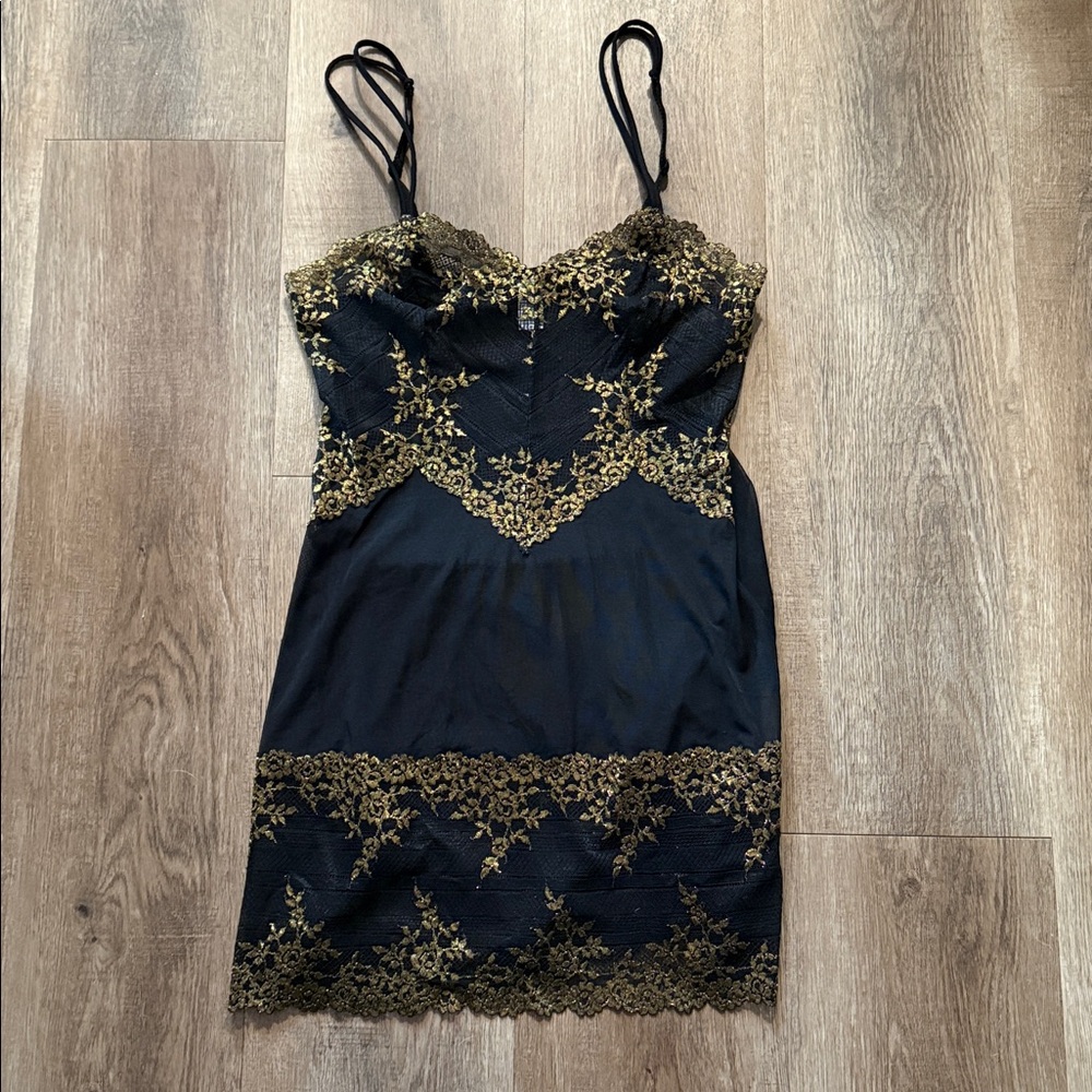 Wacoal lace slip nightgown chemise black gold adjustable stretch size small